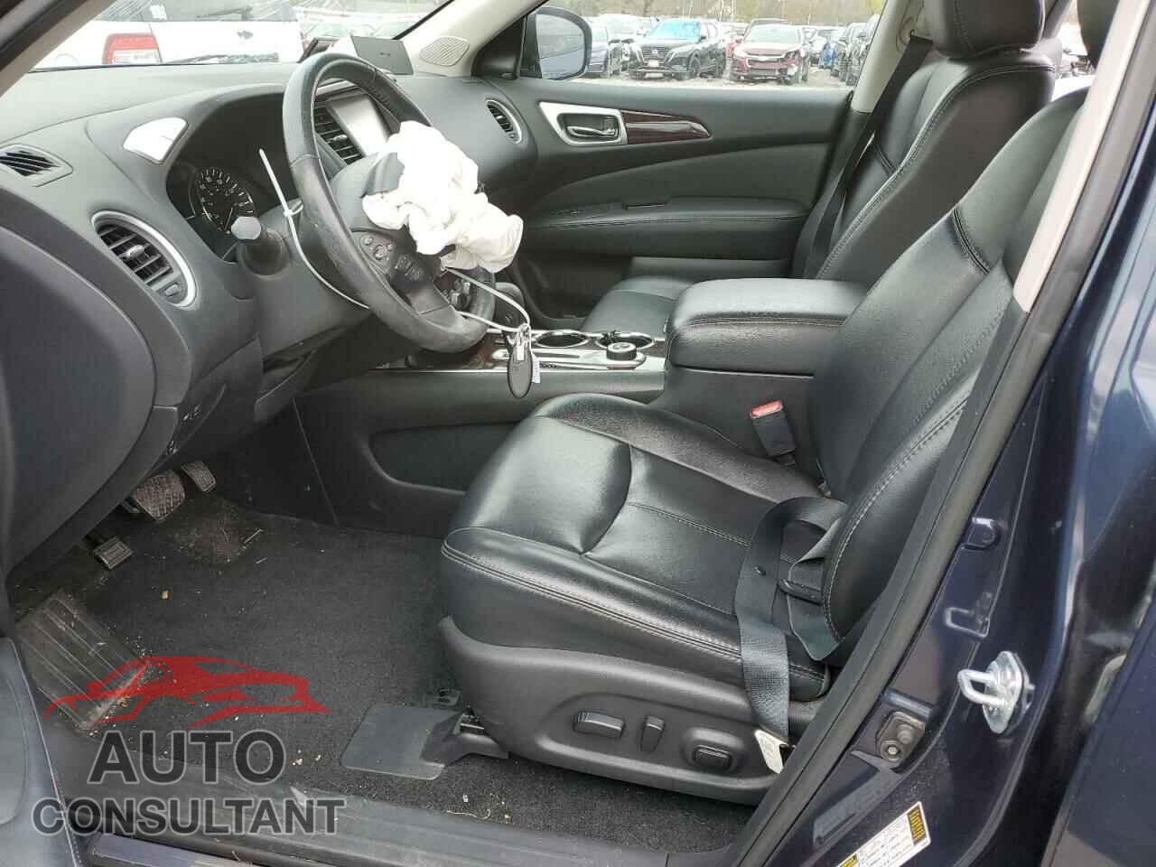 NISSAN PATHFINDER 2016 - 5N1AR2MM3GC659682