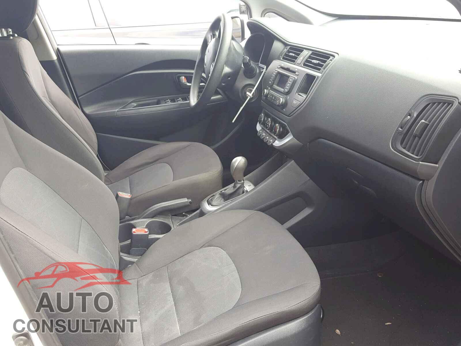 KIA RIO 2015 - KNADM4A35F6501913