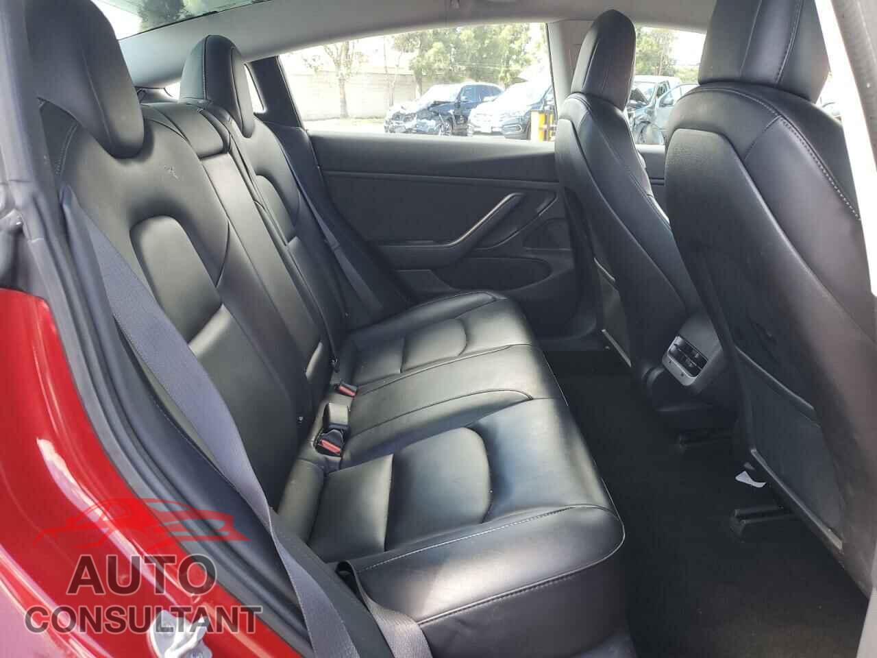 TESLA MODEL 3 2018 - 5YJ3E1EA3JF102921