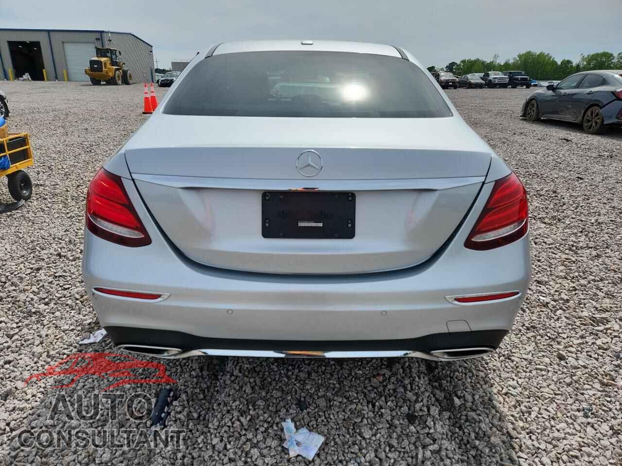 MERCEDES-BENZ E-CLASS 2017 - WDDZF4KB8HA144838