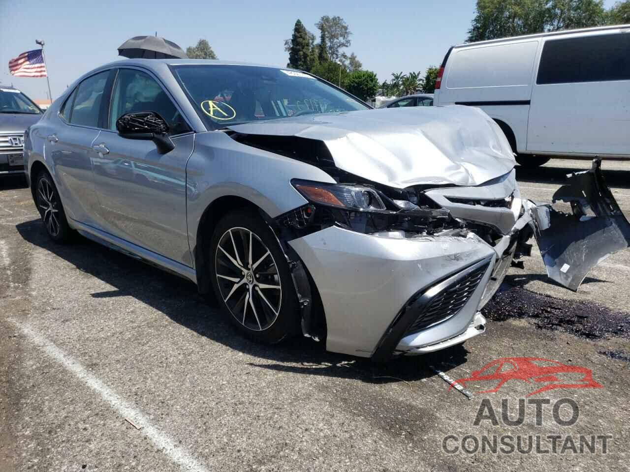 TOYOTA CAMRY 2021 - 4T1G11AK5MU491631