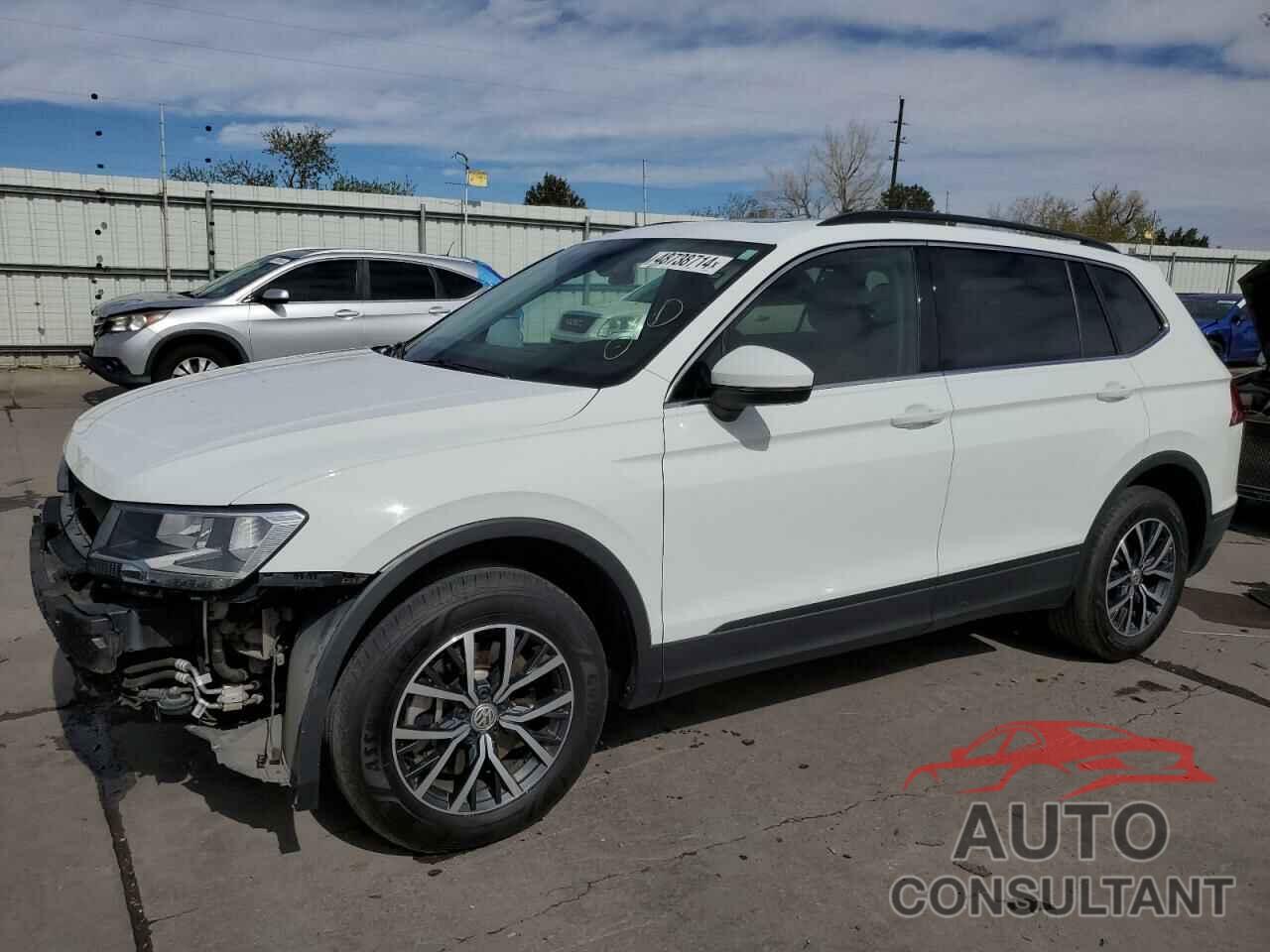 VOLKSWAGEN TIGUAN 2019 - 3VV2B7AX0KM188608