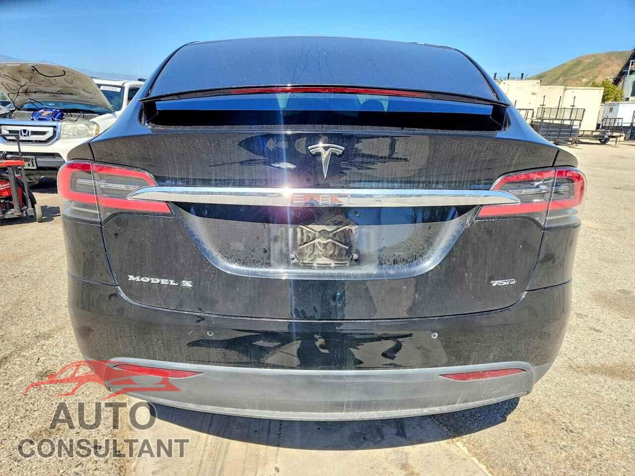 TESLA MODEL X 2018 - 5YJXCDE23JF103889