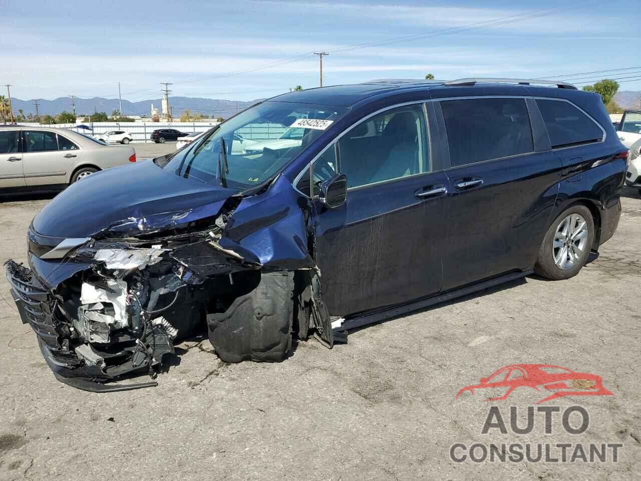 TOYOTA SIENNA 2023 - 5TDZRKECXPS169624