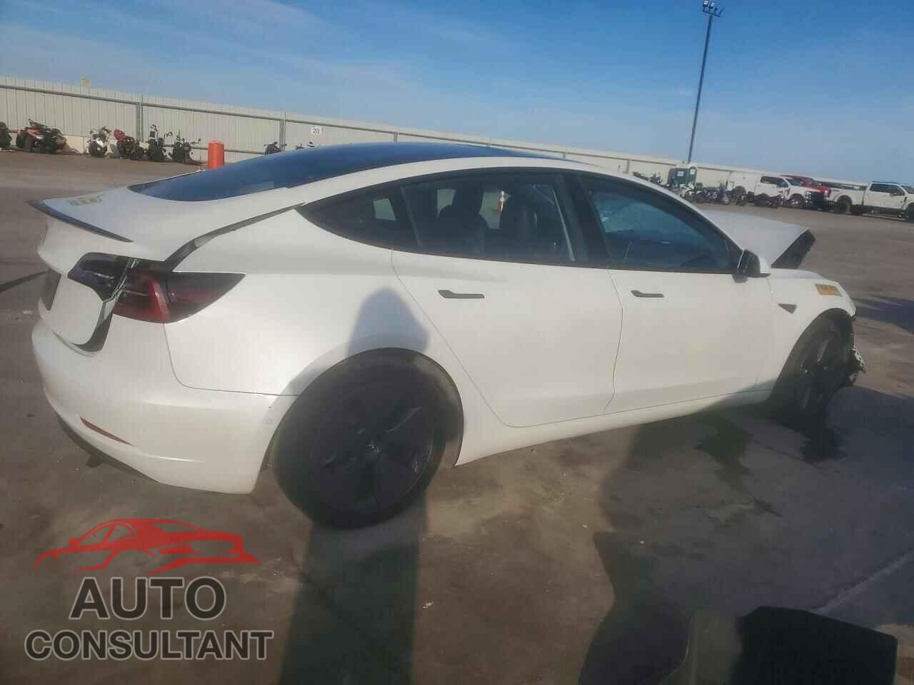 TESLA MODEL 3 2022 - 5YJ3E1EA6NF230690
