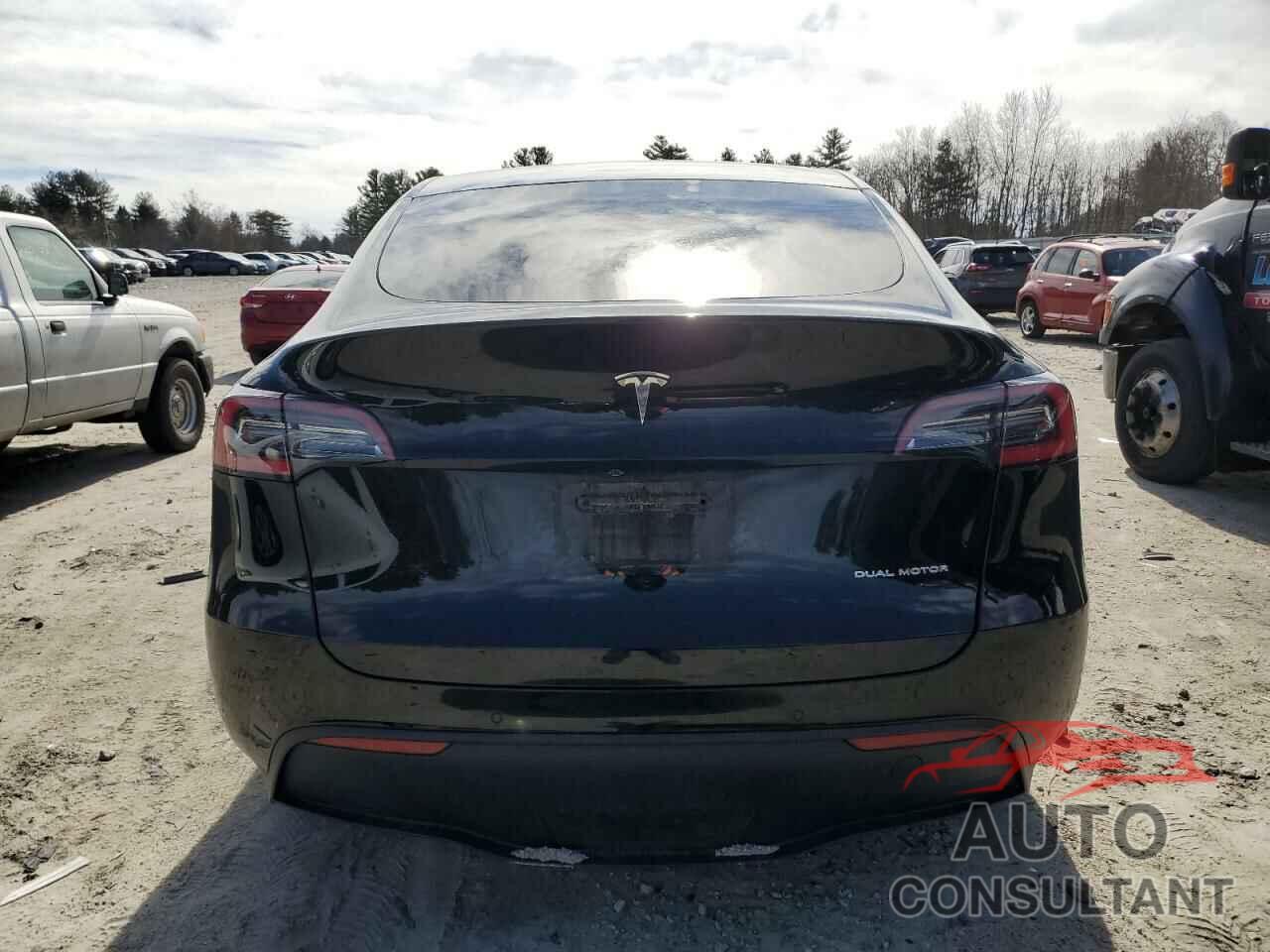 TESLA MODEL Y 2021 - 5YJYGDEE5MF065024