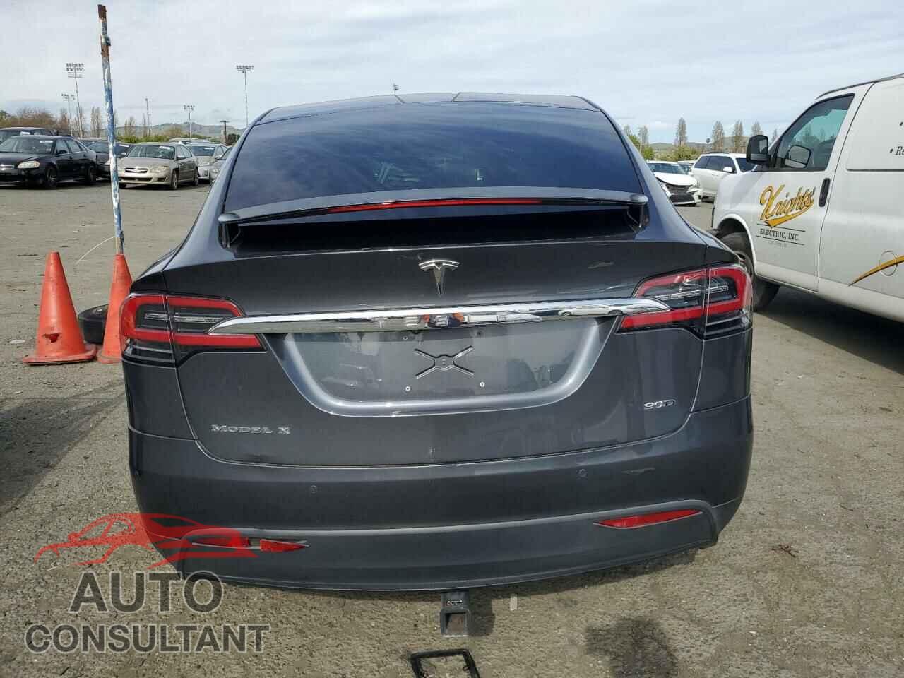 TESLA MODEL X 2017 - 5YJXCDE21HF035652