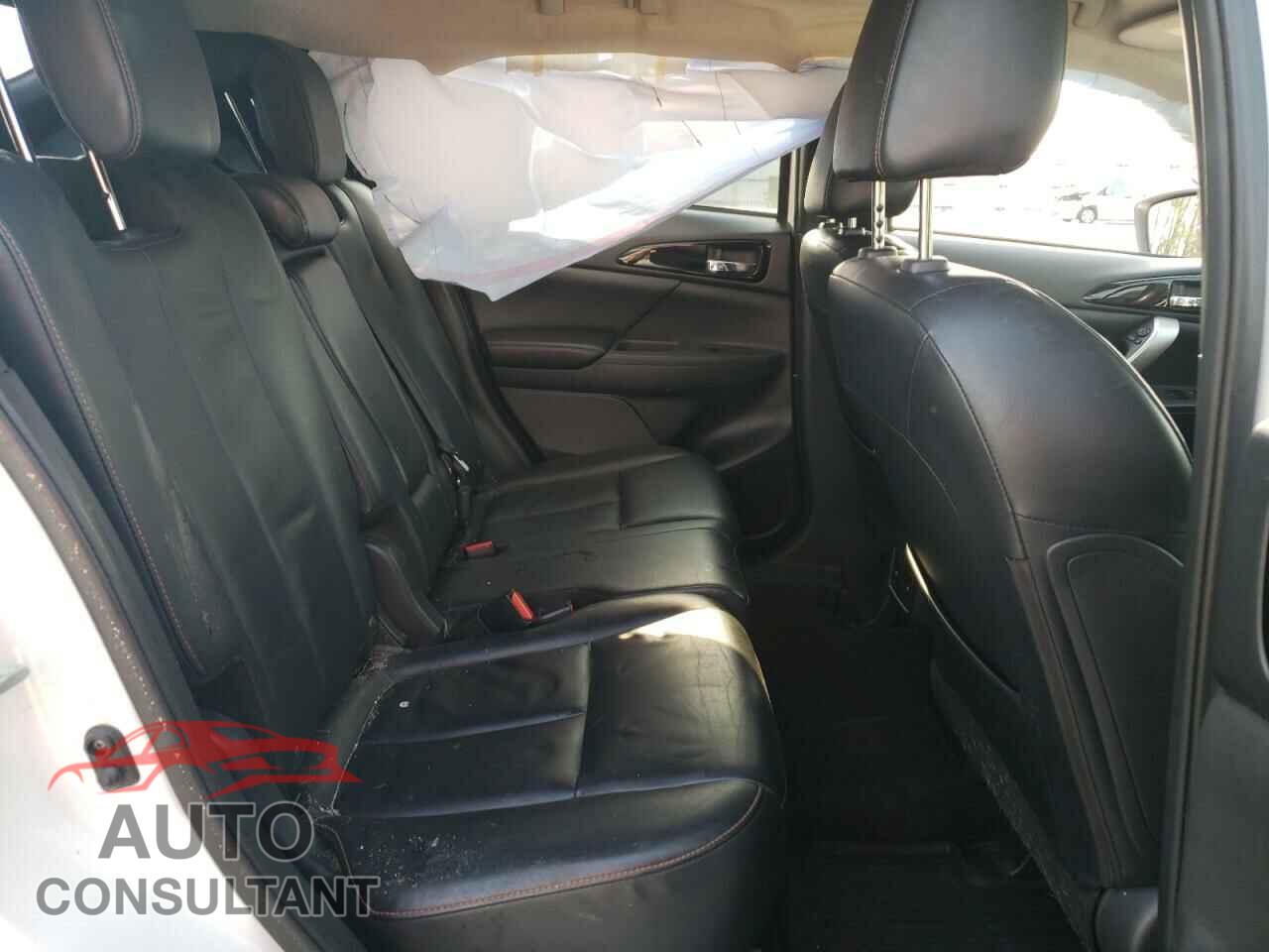 MITSUBISHI ECLIPSE 2019 - JA4AT5AA4KZ048710
