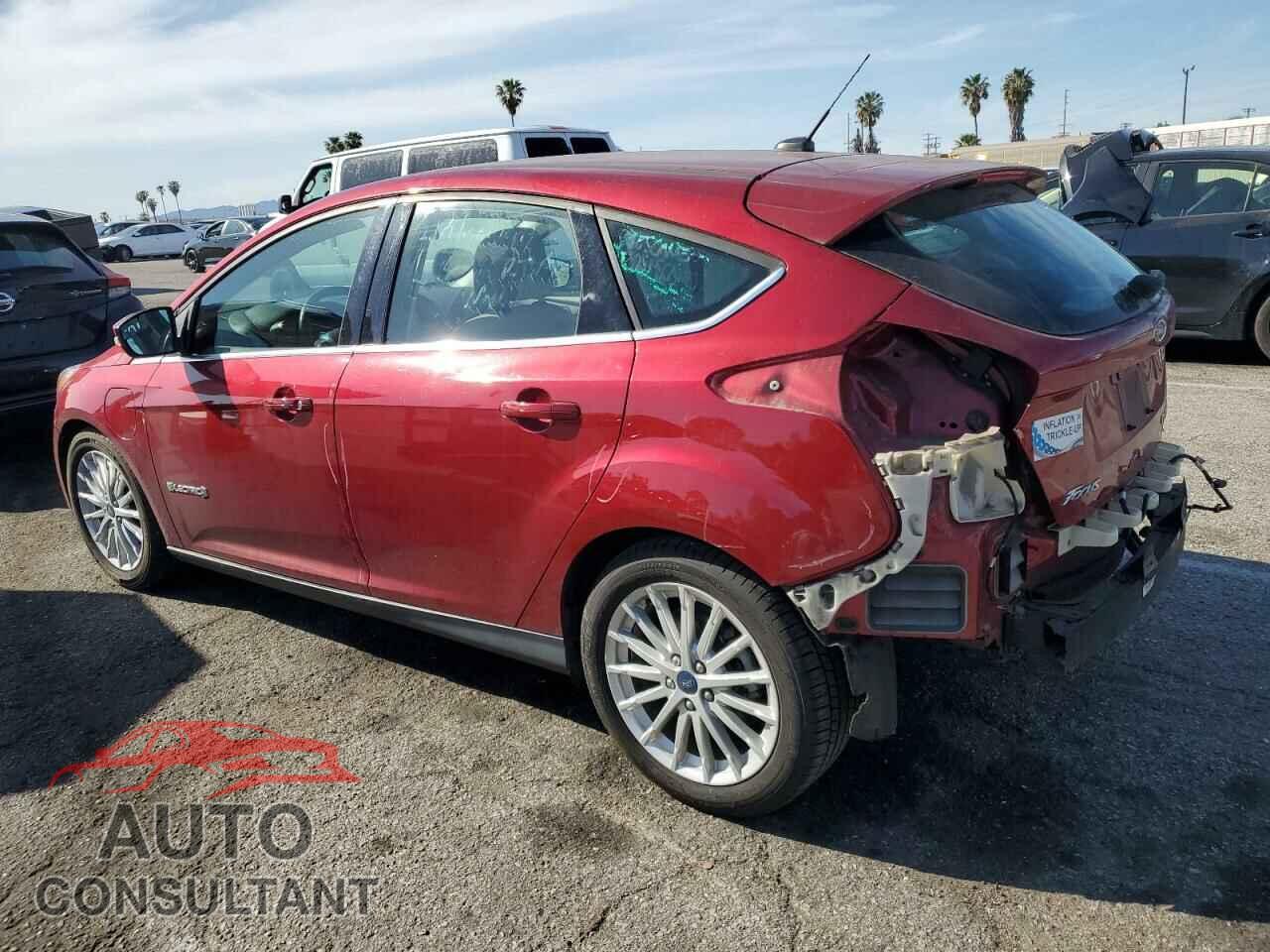 FORD FOCUS 2017 - 1FADP3R47HL314426
