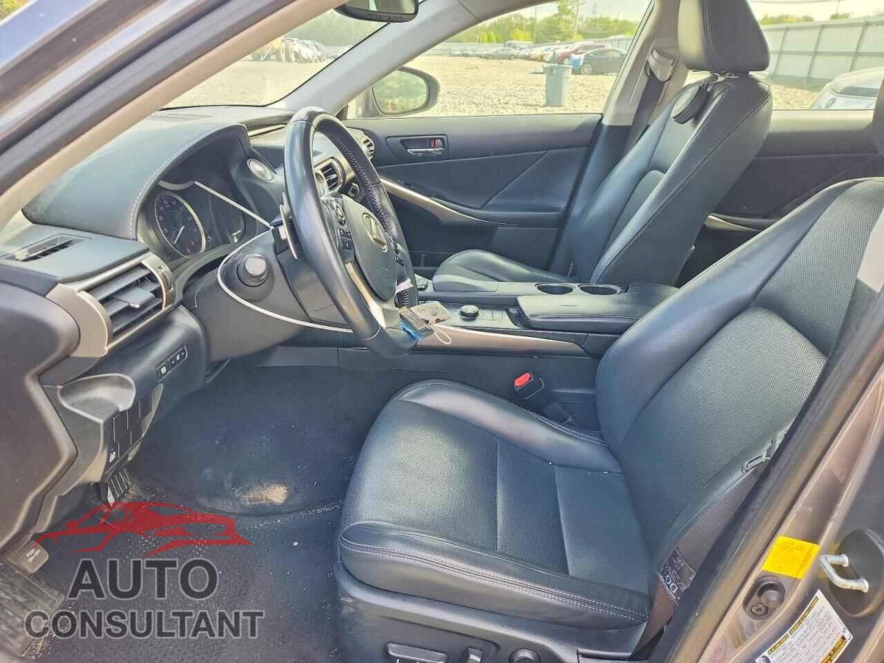 LEXUS IS 2015 - JTHCF1D20F5018604
