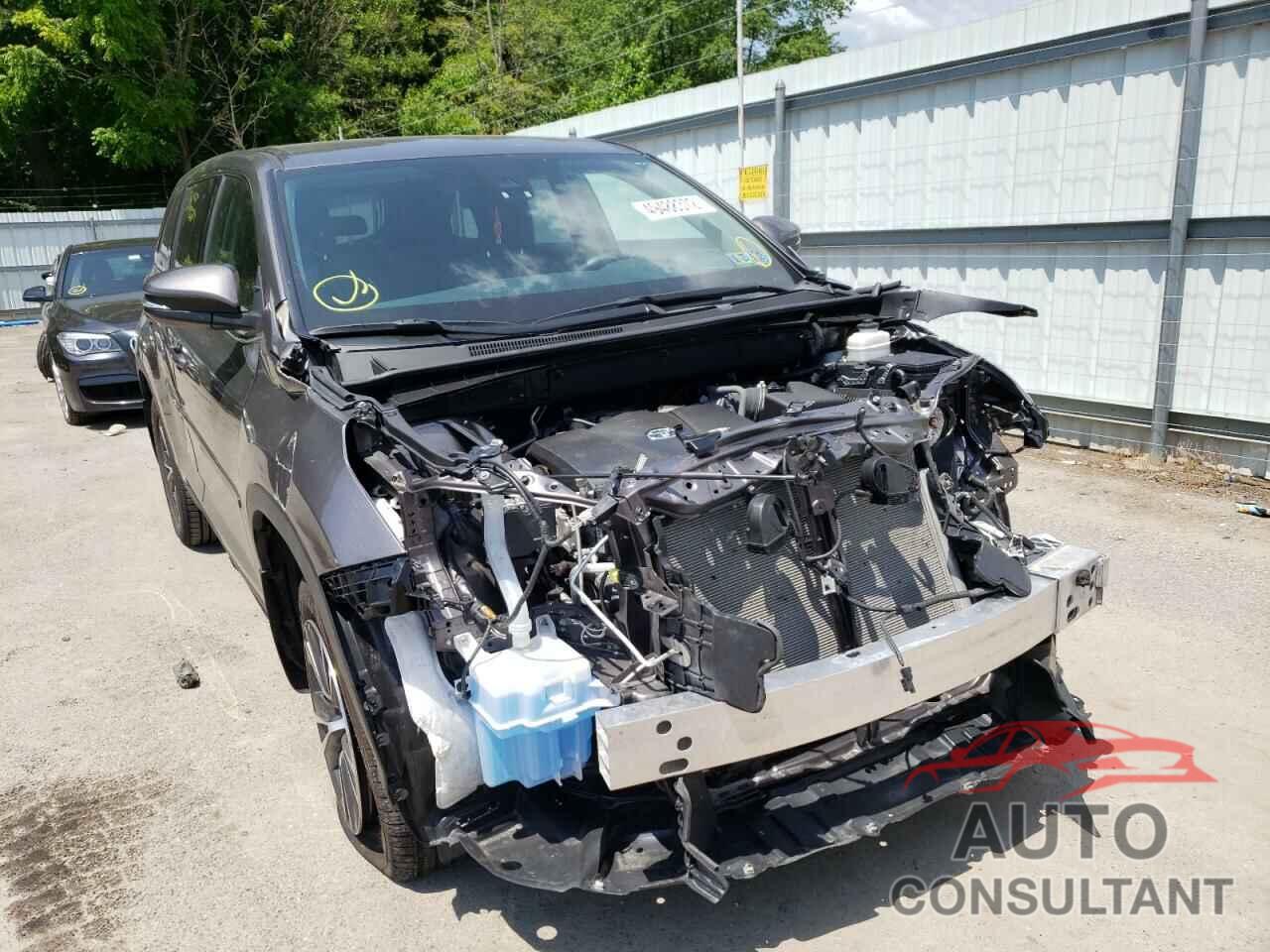 TOYOTA HIGHLANDER 2019 - 5TDBZRFH6KS983895
