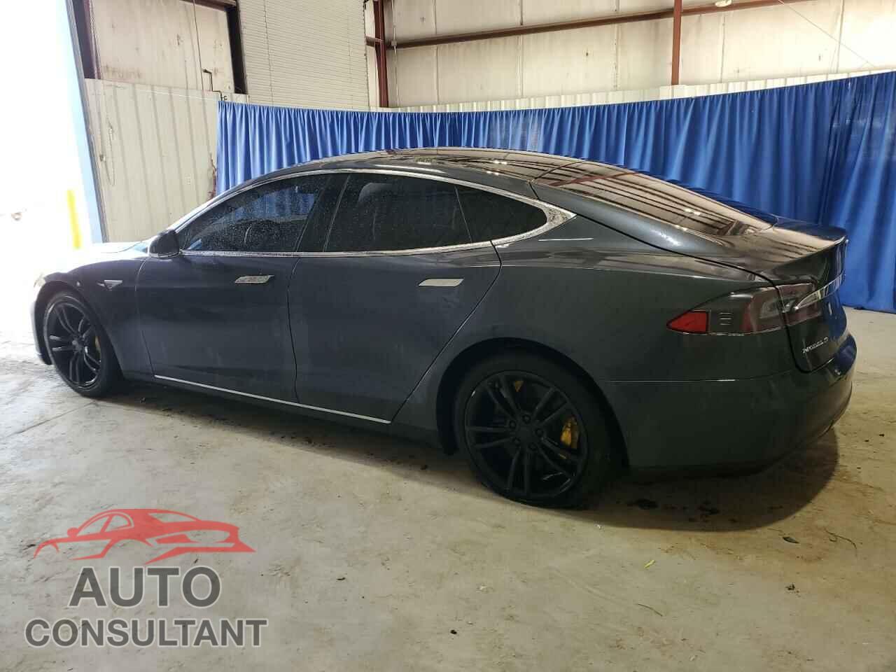 TESLA MODEL S 2015 - 5YJSA1S1XFFP77068