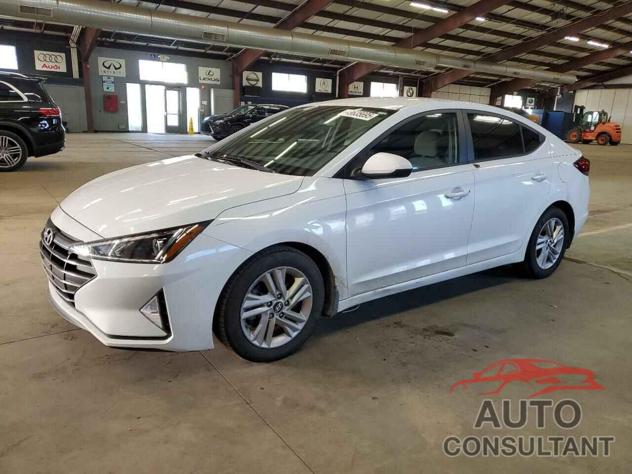 HYUNDAI ELANTRA 2019 - 5NPD84LF4KH416995
