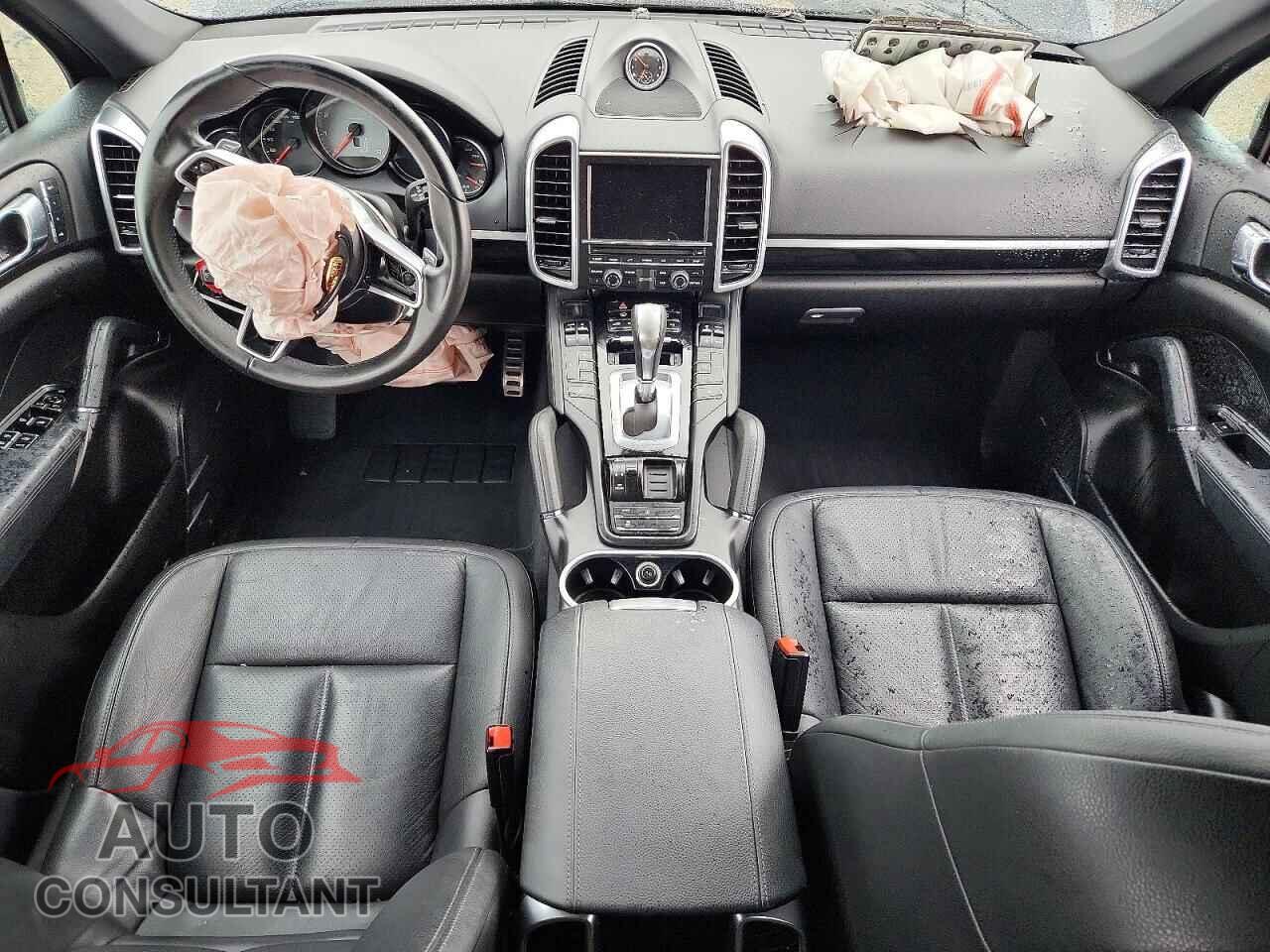 PORSCHE CAYENNE 2015 - WP1AB2A21FLA56450