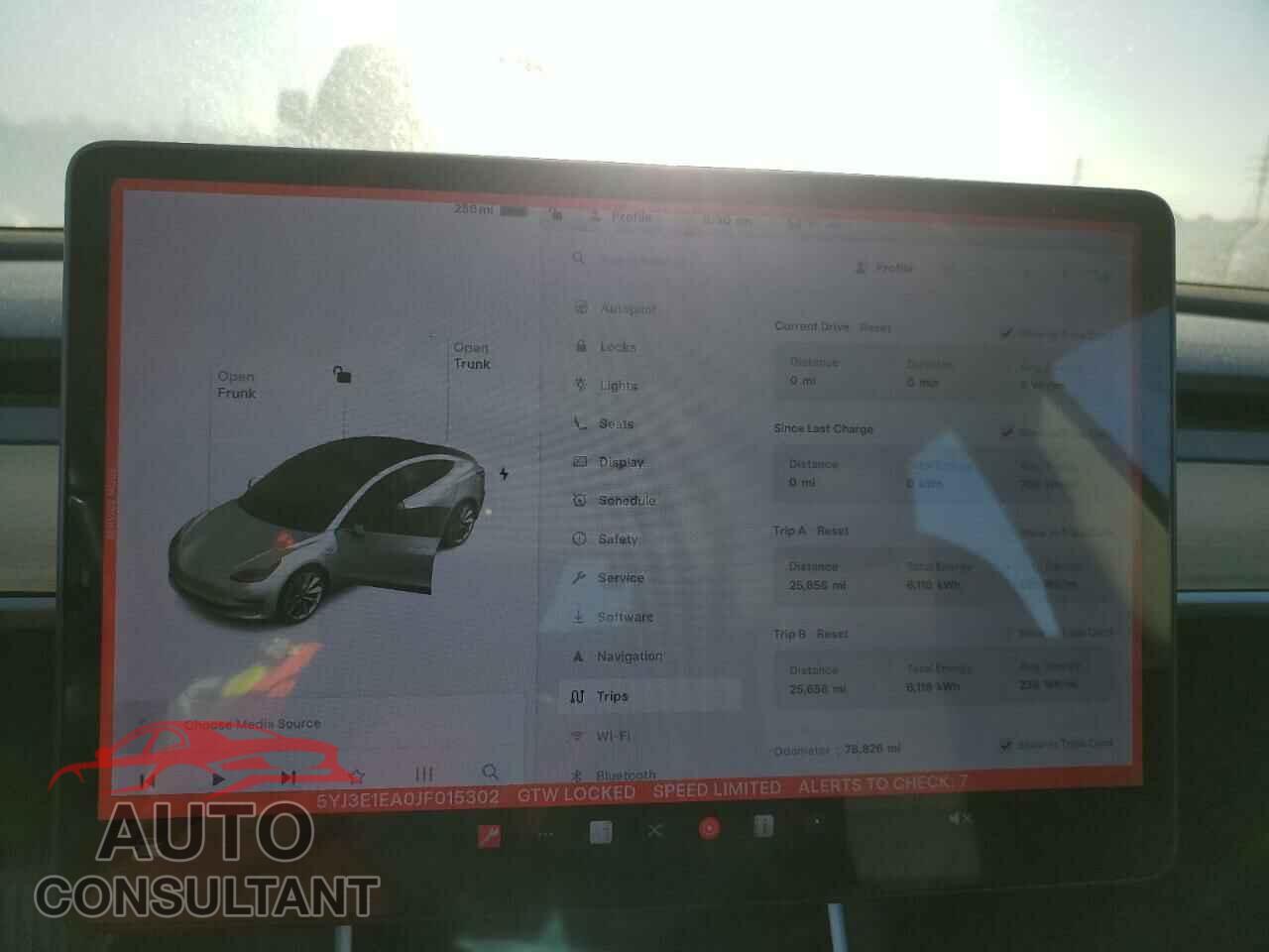 TESLA MODEL 3 2018 - 5YJ3E1EA0JF015302