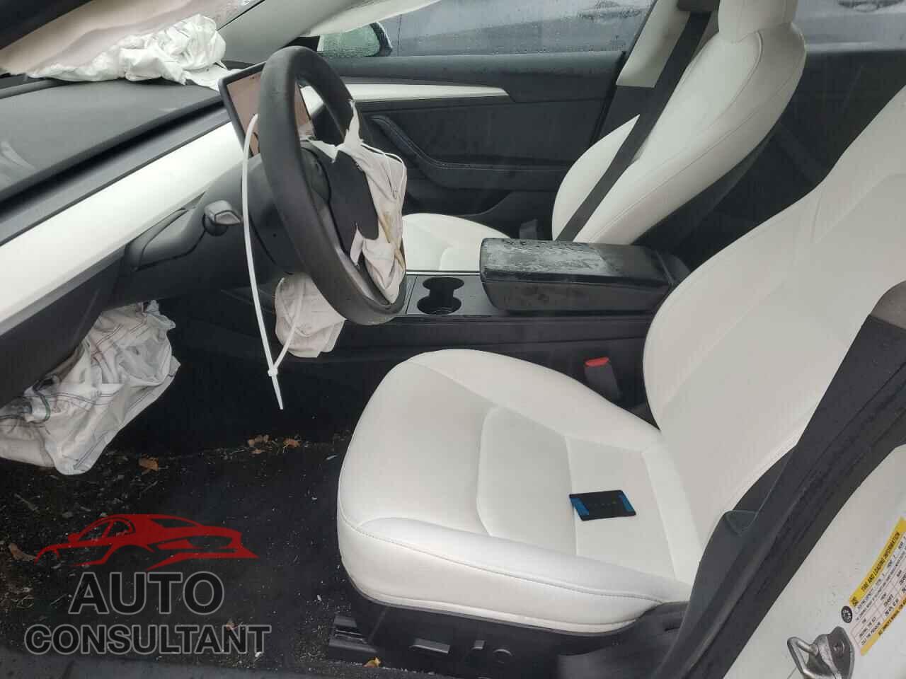 TESLA MODEL 3 2021 - 5YJ3E1EA5MF018460