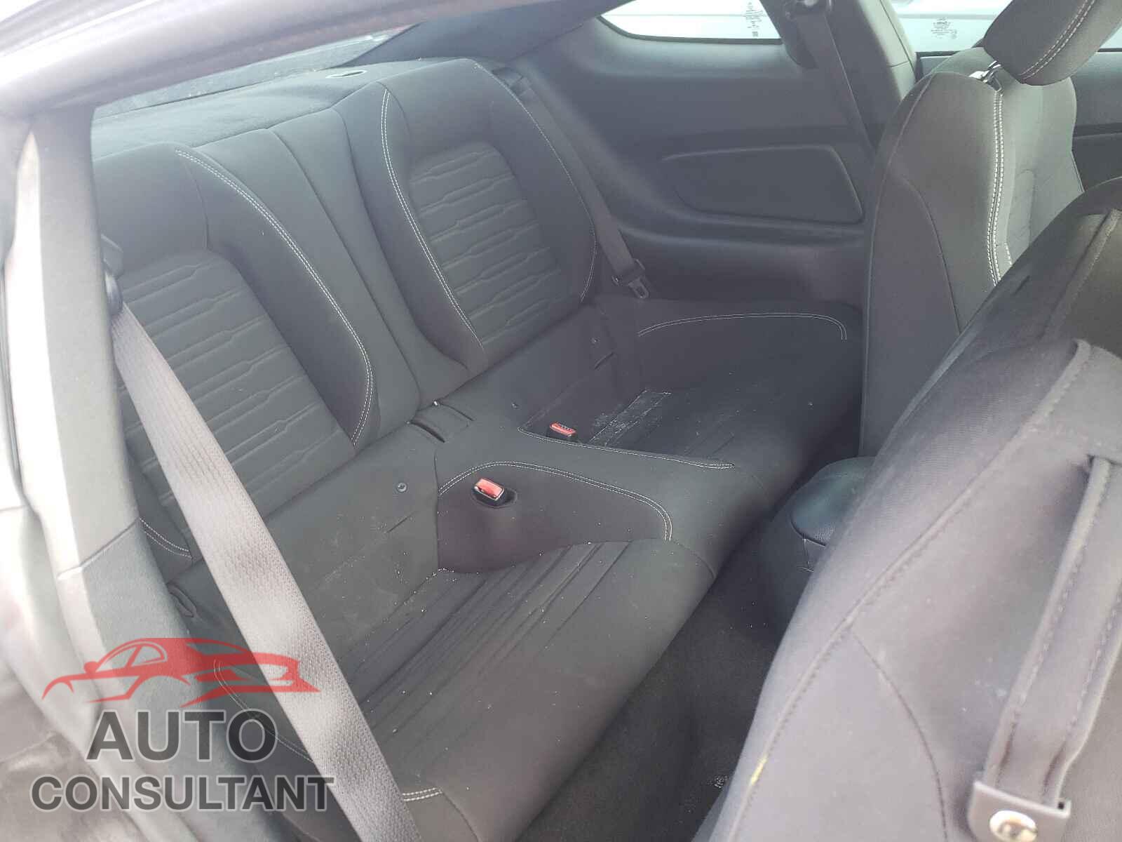 FORD MUSTANG 2017 - 1FA6P8TH0H5323331
