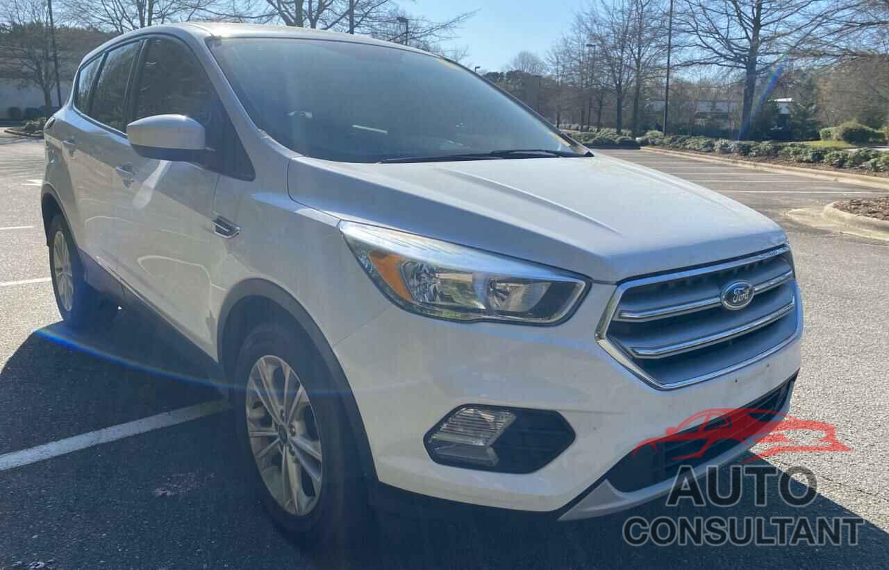 FORD ESCAPE 2017 - 1FMCU0GD3HUD94491
