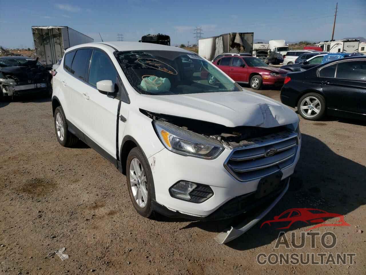 FORD ESCAPE 2017 - 1FMCU0G91HUC03405
