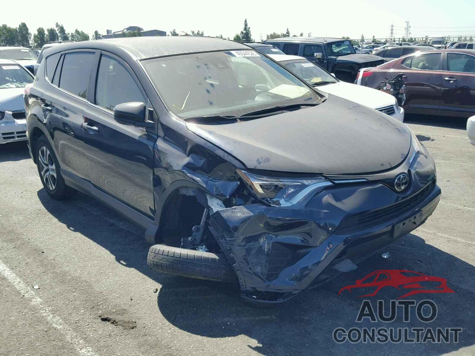 TOYOTA RAV4 LE 2018 - JTMZFREV7JJ150696