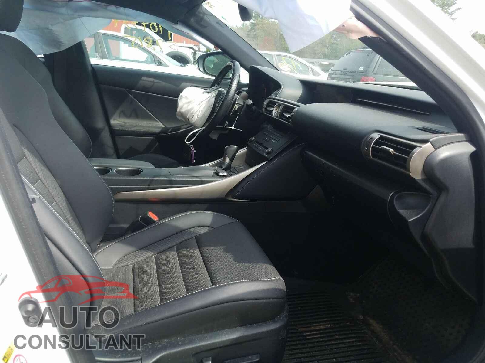 LEXUS IS 2016 - JTHCE1D25G5011829