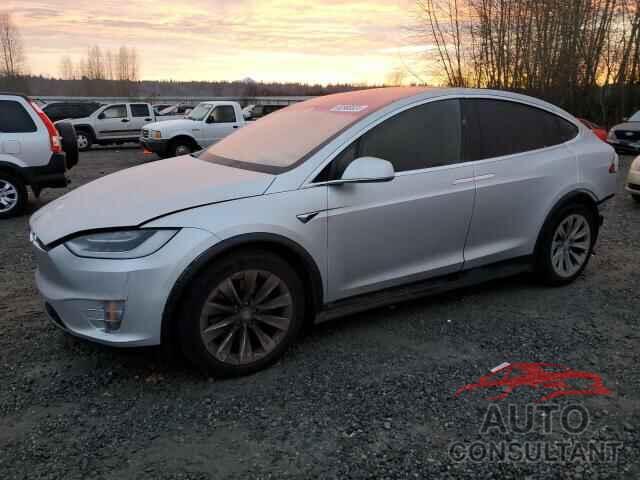 TESLA MODEL X 2017 - 5YJXCAE21HF076040