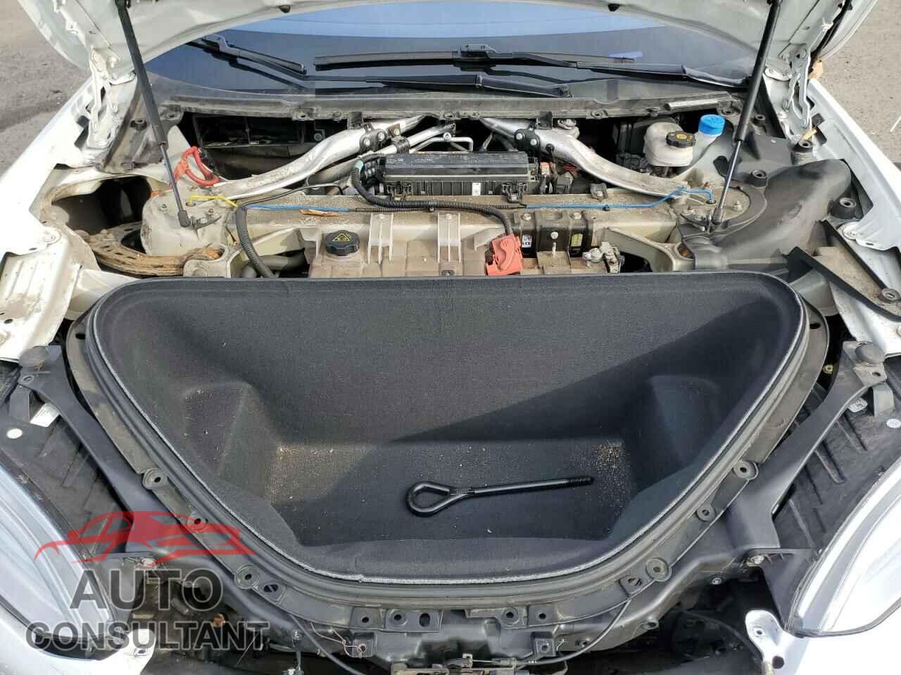 TESLA MODEL S 2017 - 5YJSA1E26HF200996