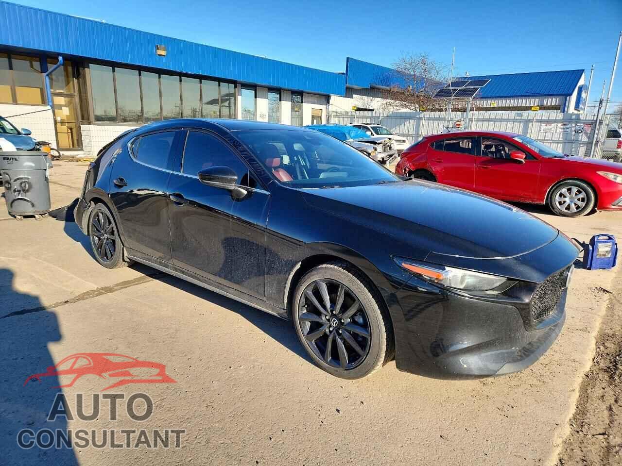 MAZDA 3 2021 - JM1BPBML5M1348932