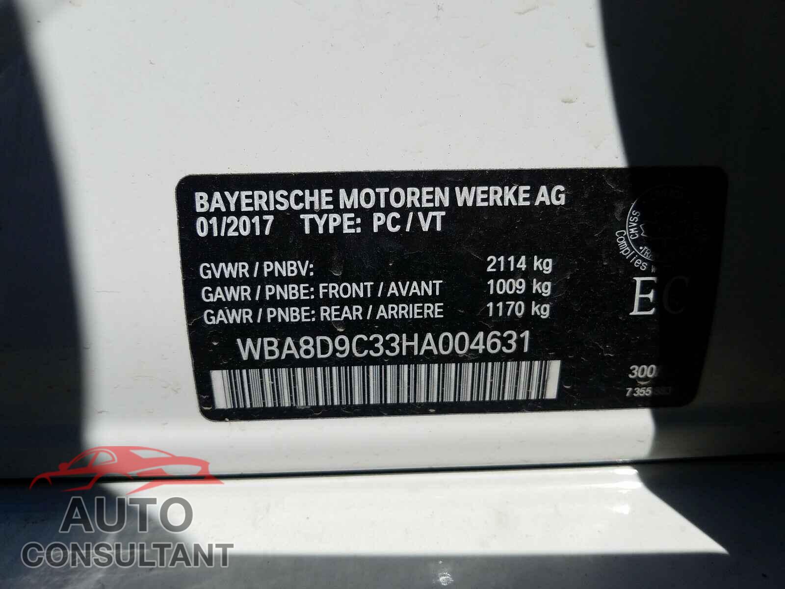 BMW 3 SERIES 2017 - WBA8D9C33HA004631