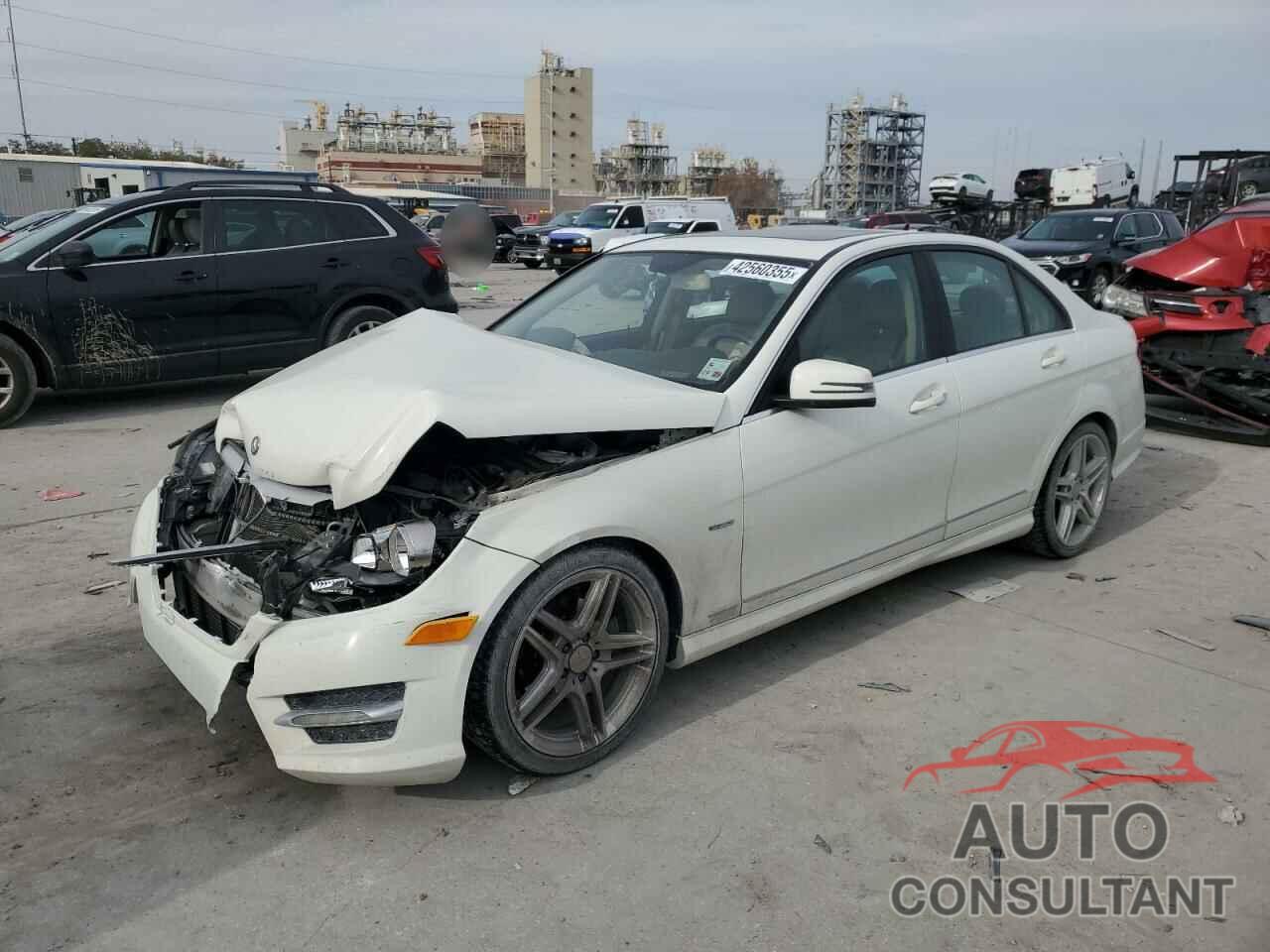 MERCEDES-BENZ C-CLASS 2012 - WDDGF4HB0CR219458