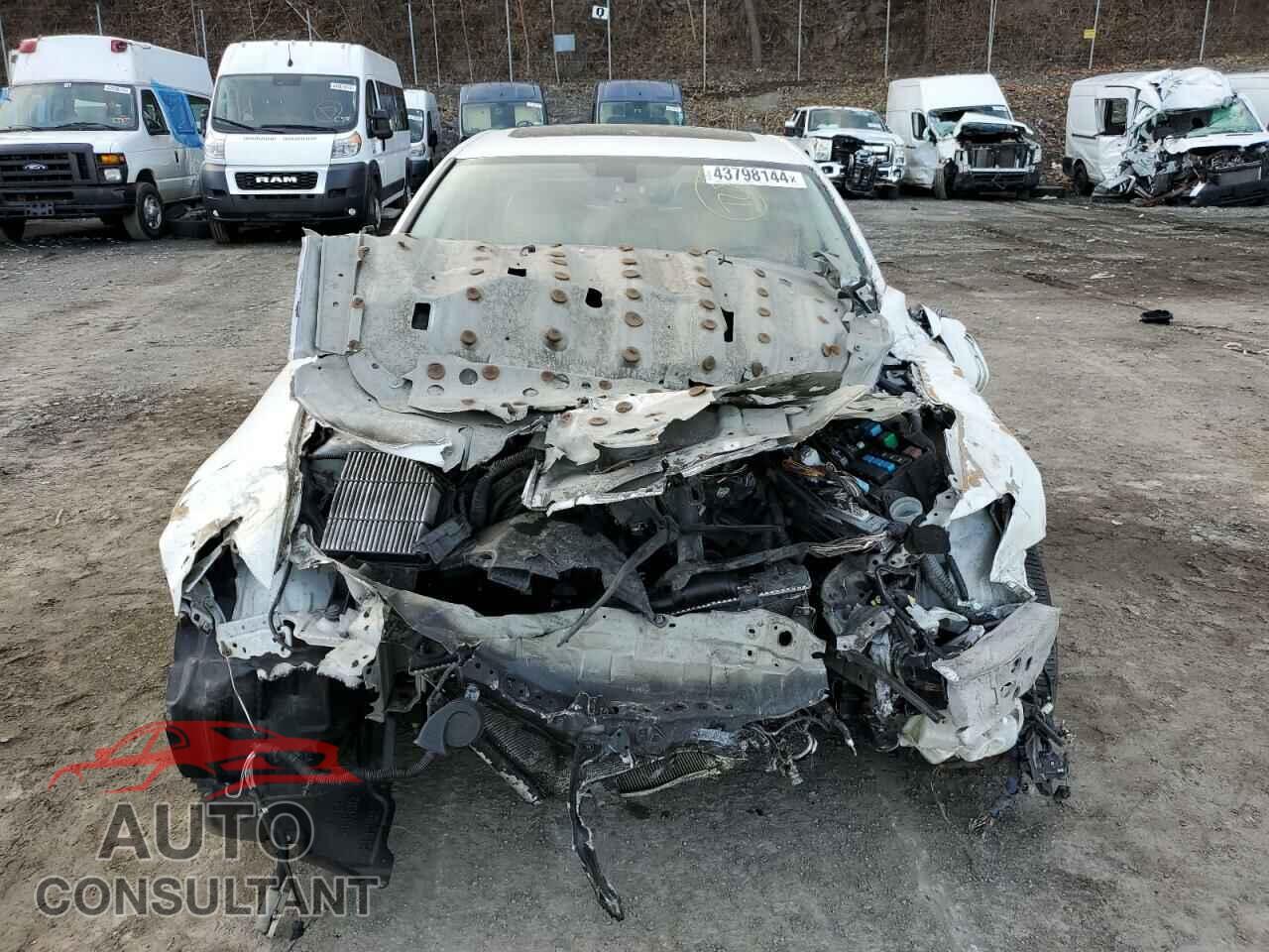 LEXUS IS 2012 - JTHCF5C2XC5060329