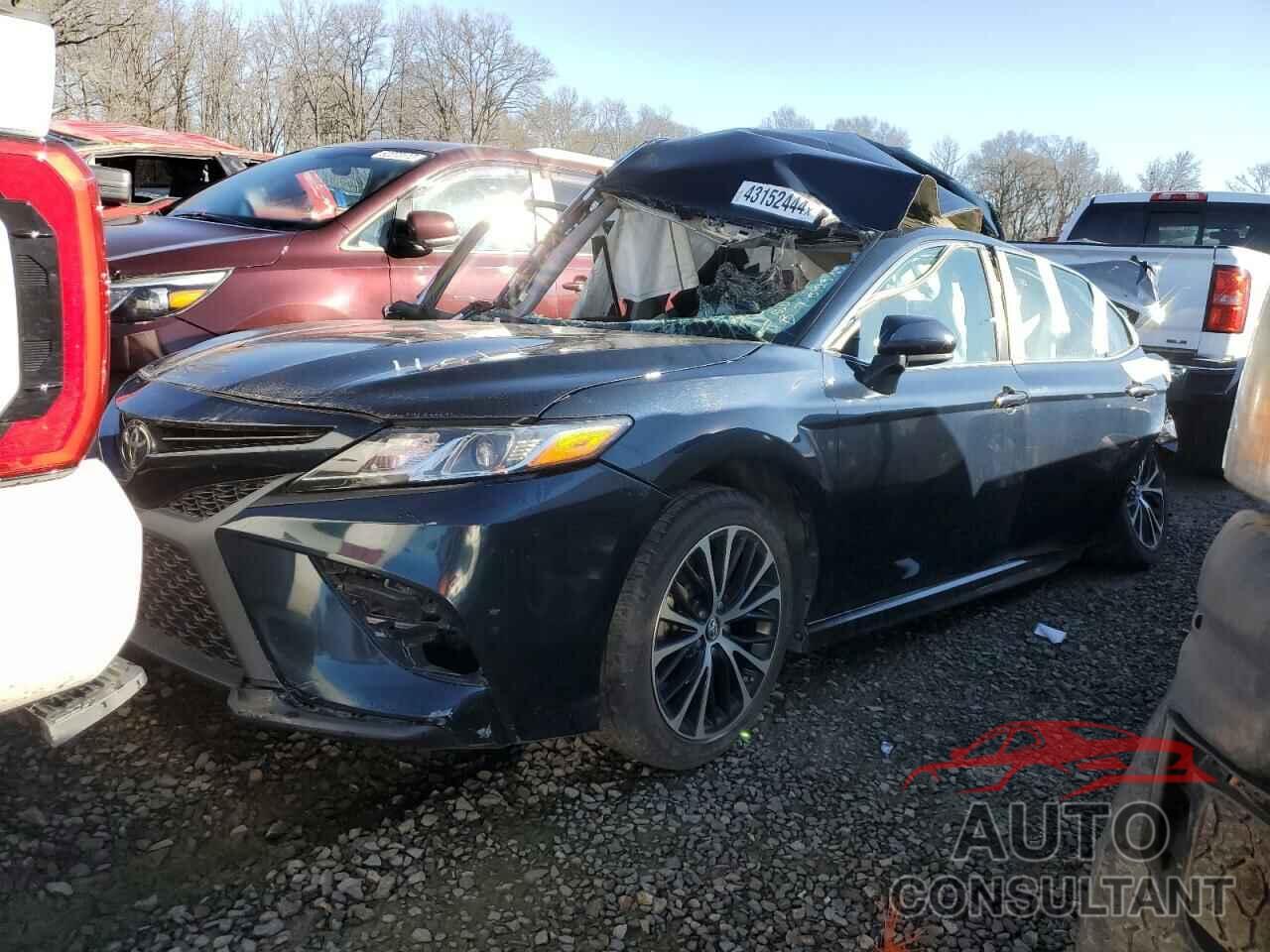 TOYOTA CAMRY 2018 - 4T1B11HK4JU629462