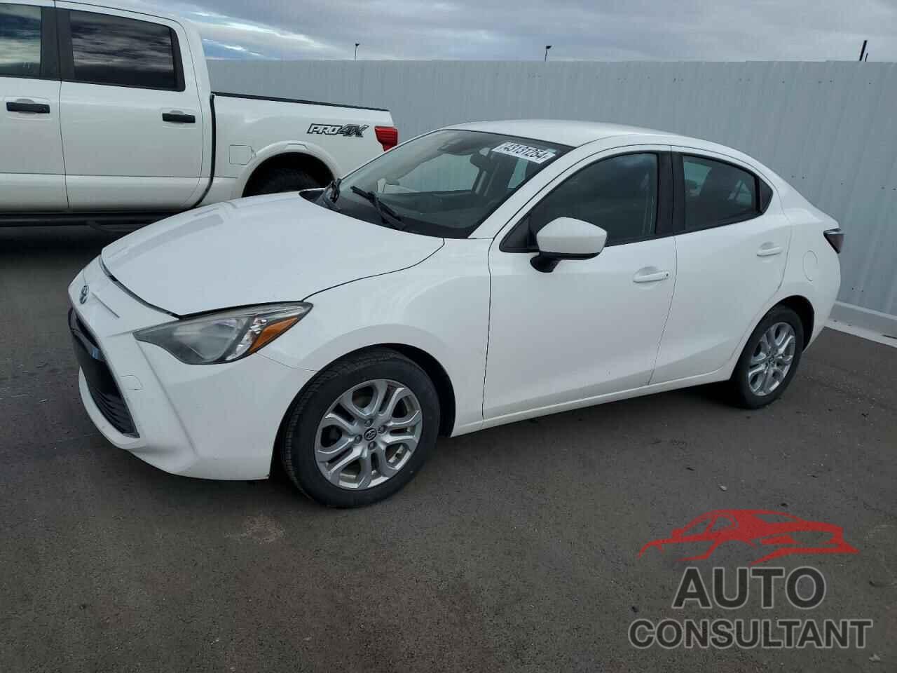 TOYOTA YARIS 2018 - 3MYDLBYV9JY327266