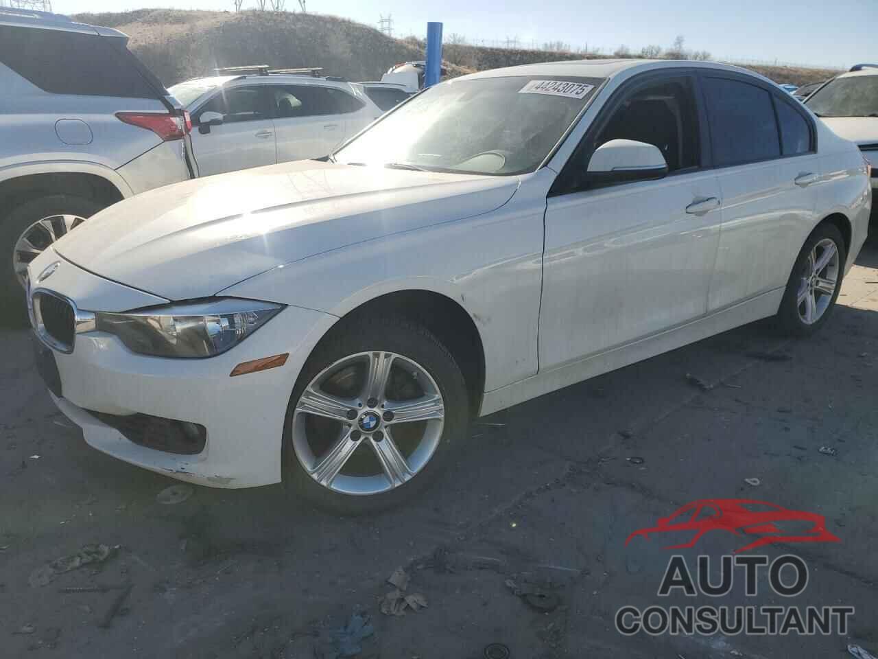 BMW 3 SERIES 2013 - WBA3B3G54DNR80493