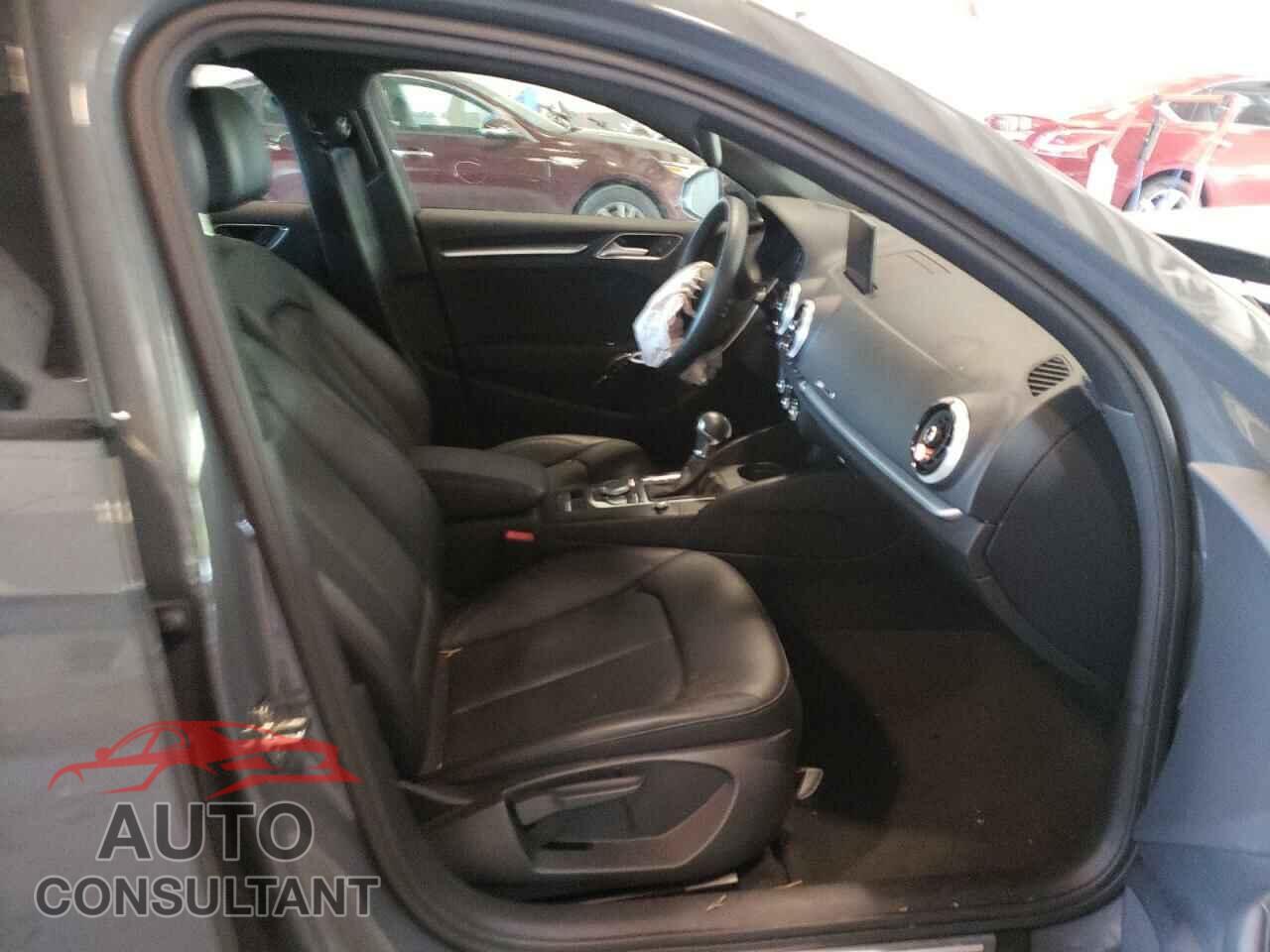 AUDI A3 2020 - WAUAUGFF6LA102038