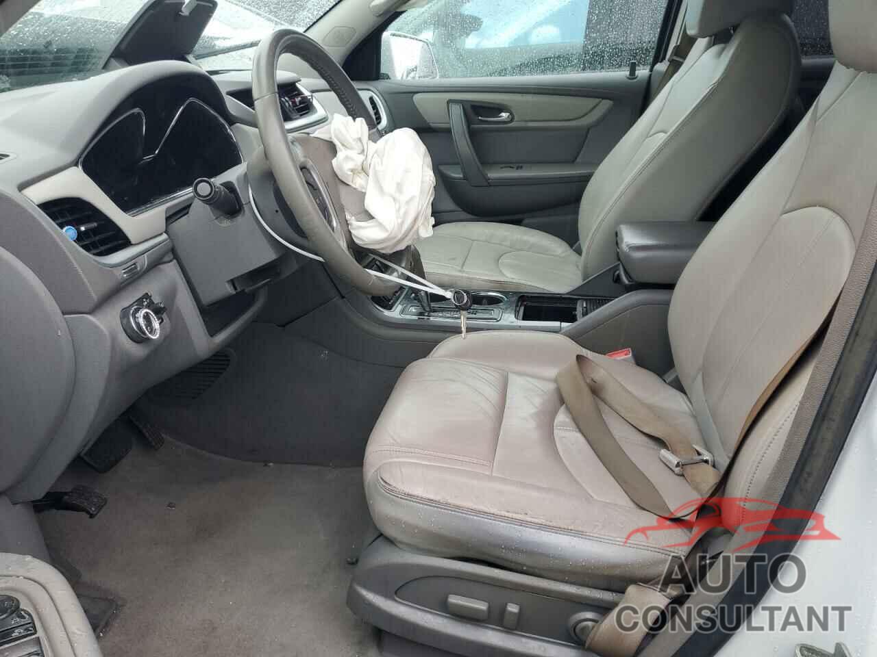 CHEVROLET TRAVERSE 2017 - 1GNKRHKD2HJ332127