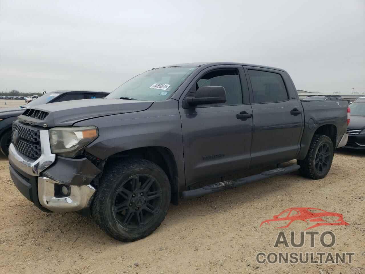 TOYOTA TUNDRA 2018 - 5TFEM5F10JX128223