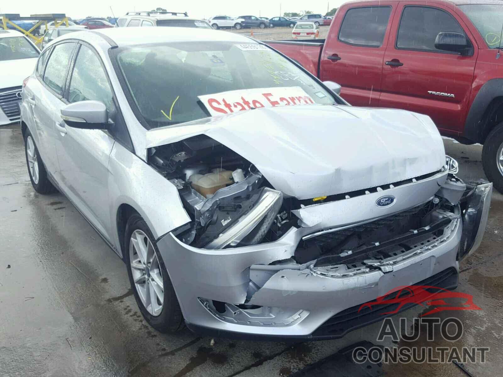 FORD FOCUS 2015 - 1FADP3K22FL288971