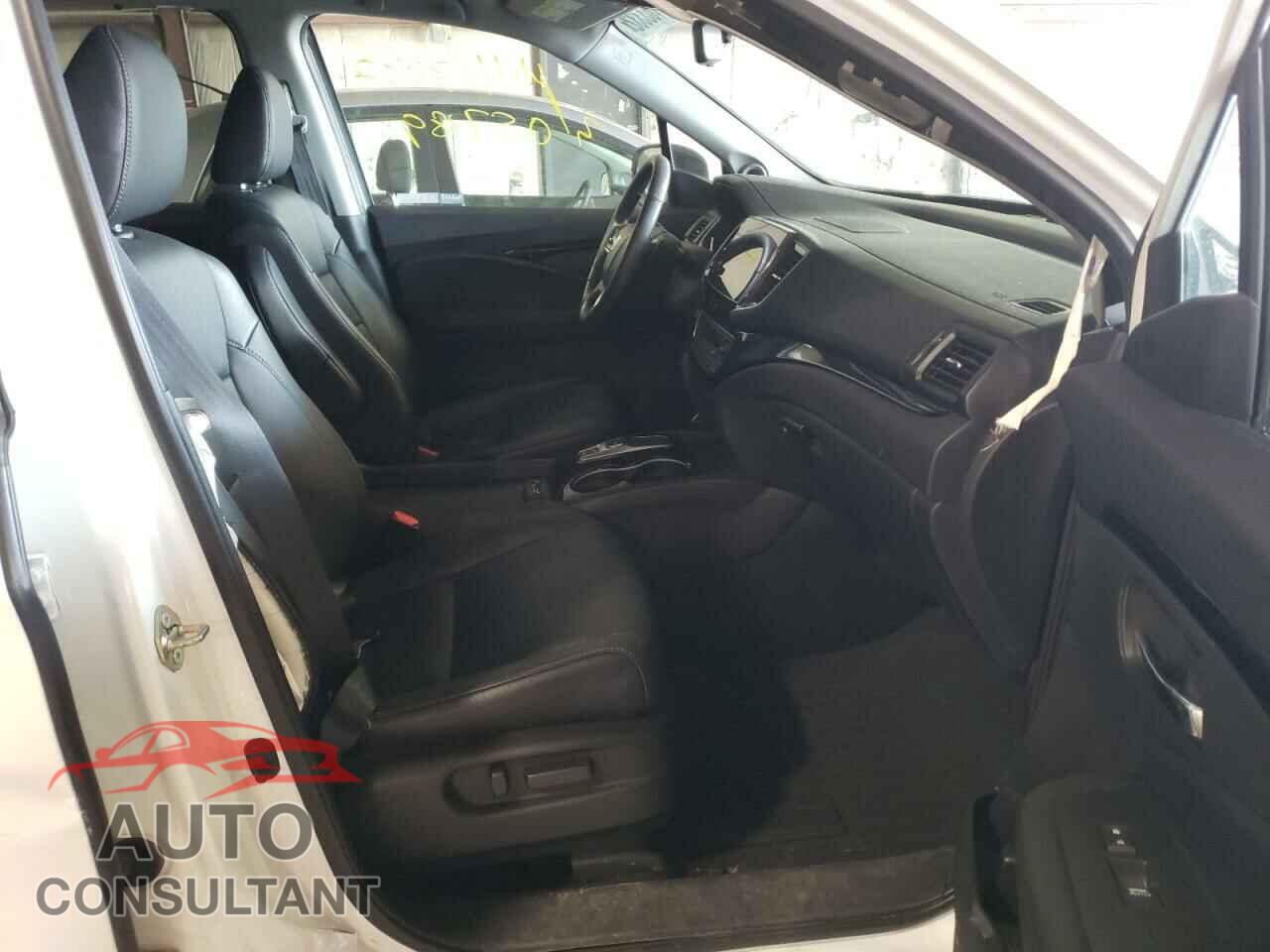 HONDA PILOT 2020 - 5FNYF6H03LB016076