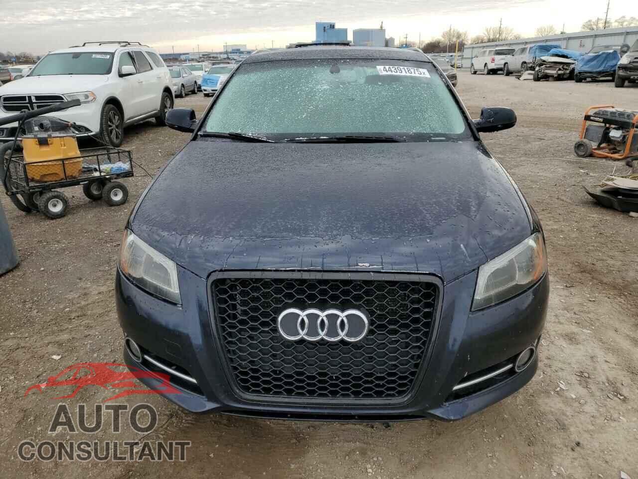 AUDI A3 2012 - WAUMFBFM7CA036138