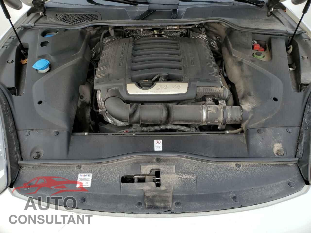 PORSCHE CAYENNE 2018 - WP1AA2A21JKA00249