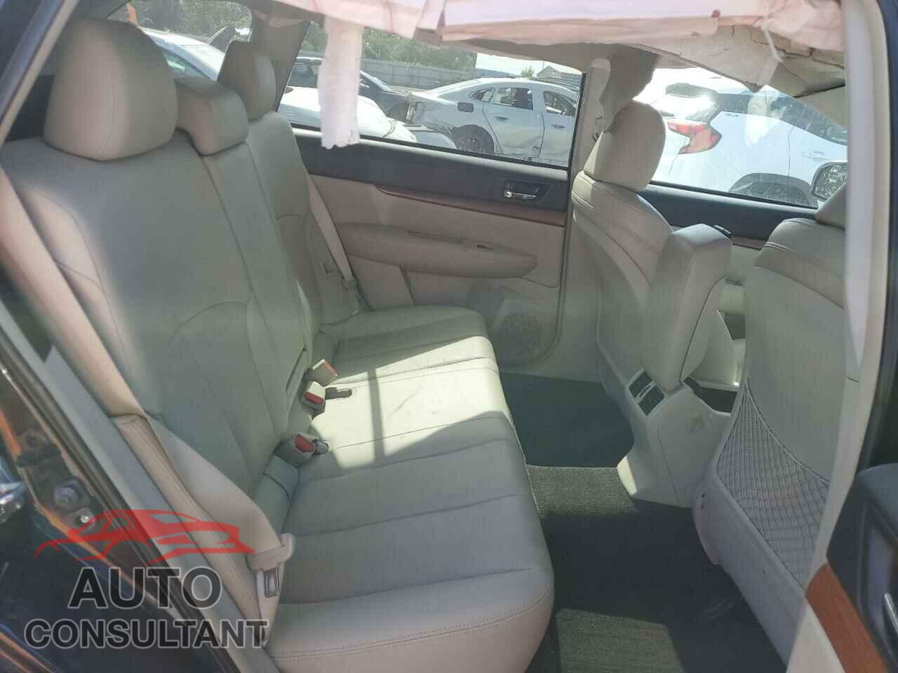 SUBARU OUTBACK 2013 - 4S4BRBKC3D3290414