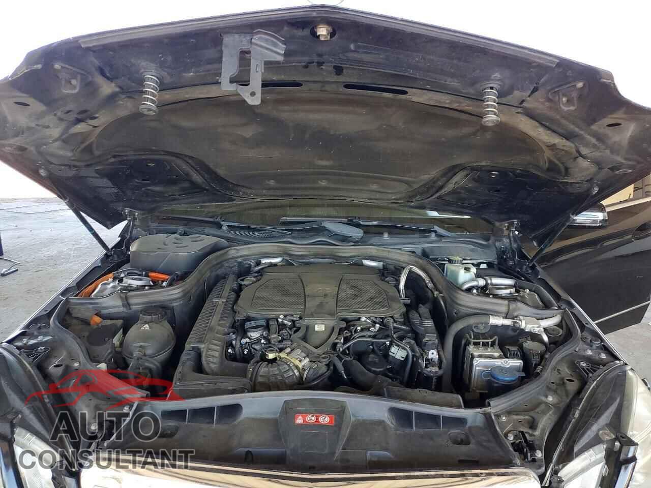 MERCEDES-BENZ E-CLASS 2013 - WDDHF9FB9DA771674
