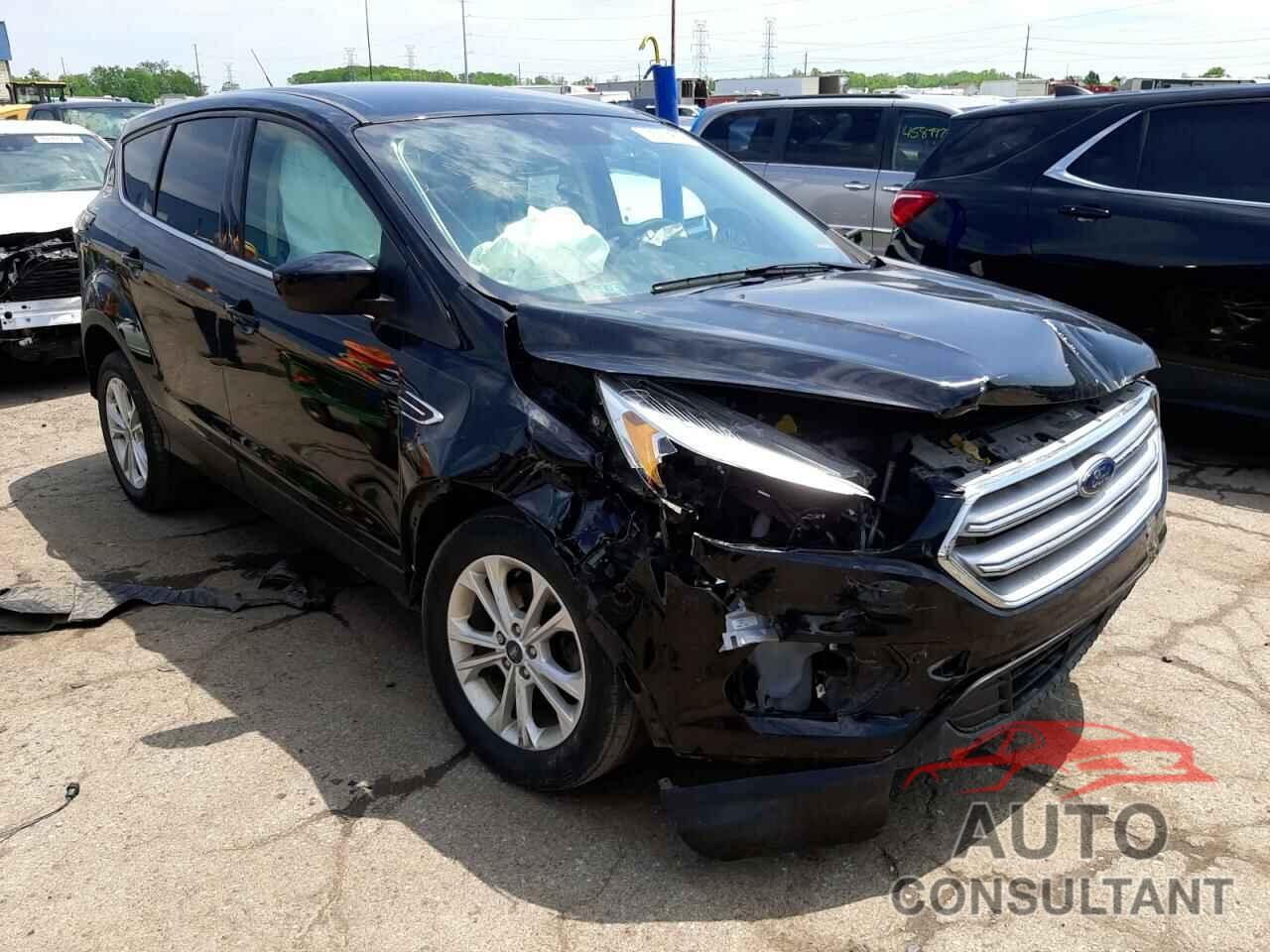FORD ESCAPE 2017 - 1FMCU0GD5HUB59557