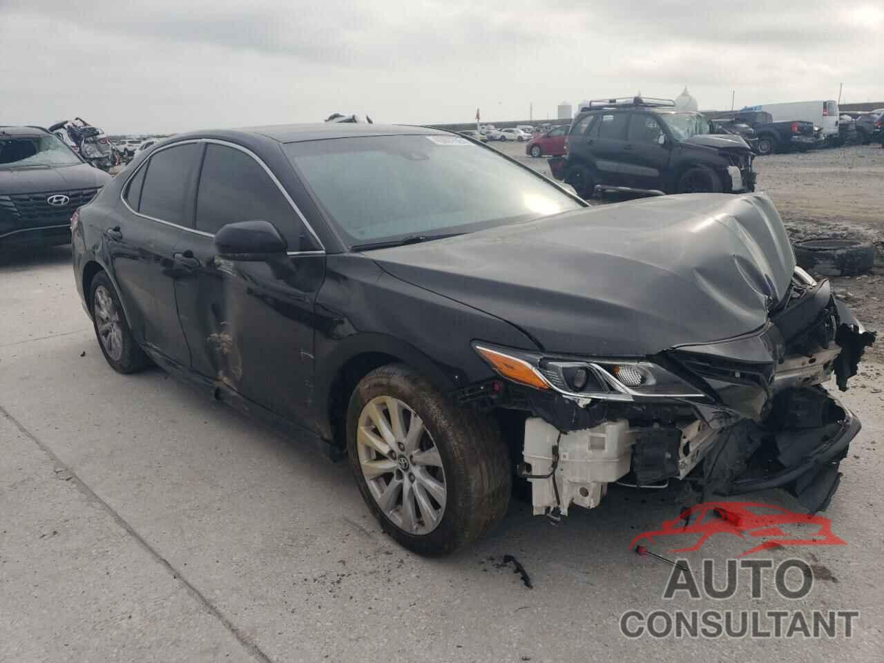 TOYOTA CAMRY 2018 - 4T1B11HK8JU637161