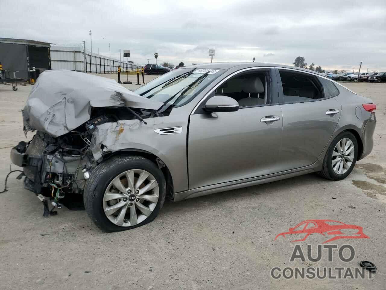 KIA OPTIMA 2018 - 5XXGU4L39JG225100