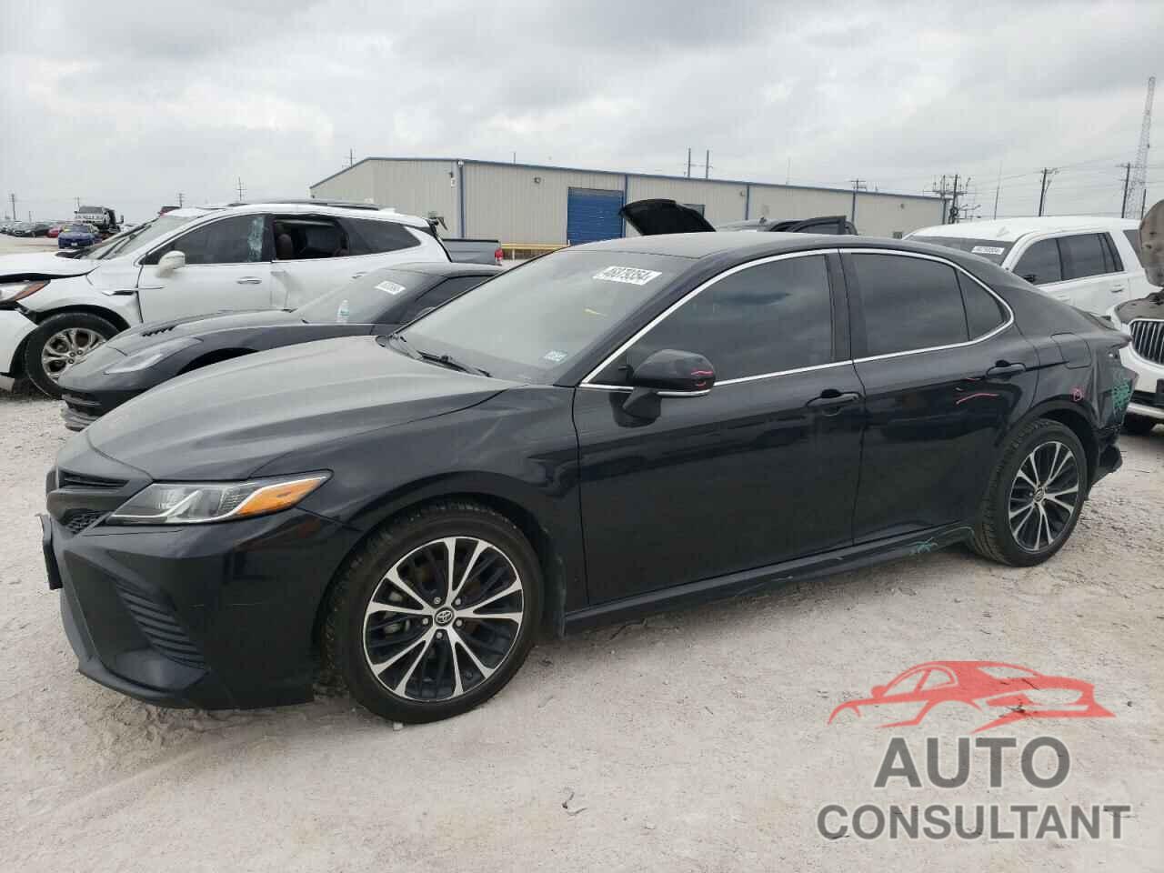 TOYOTA CAMRY 2018 - 4T1B11HK8JU063807