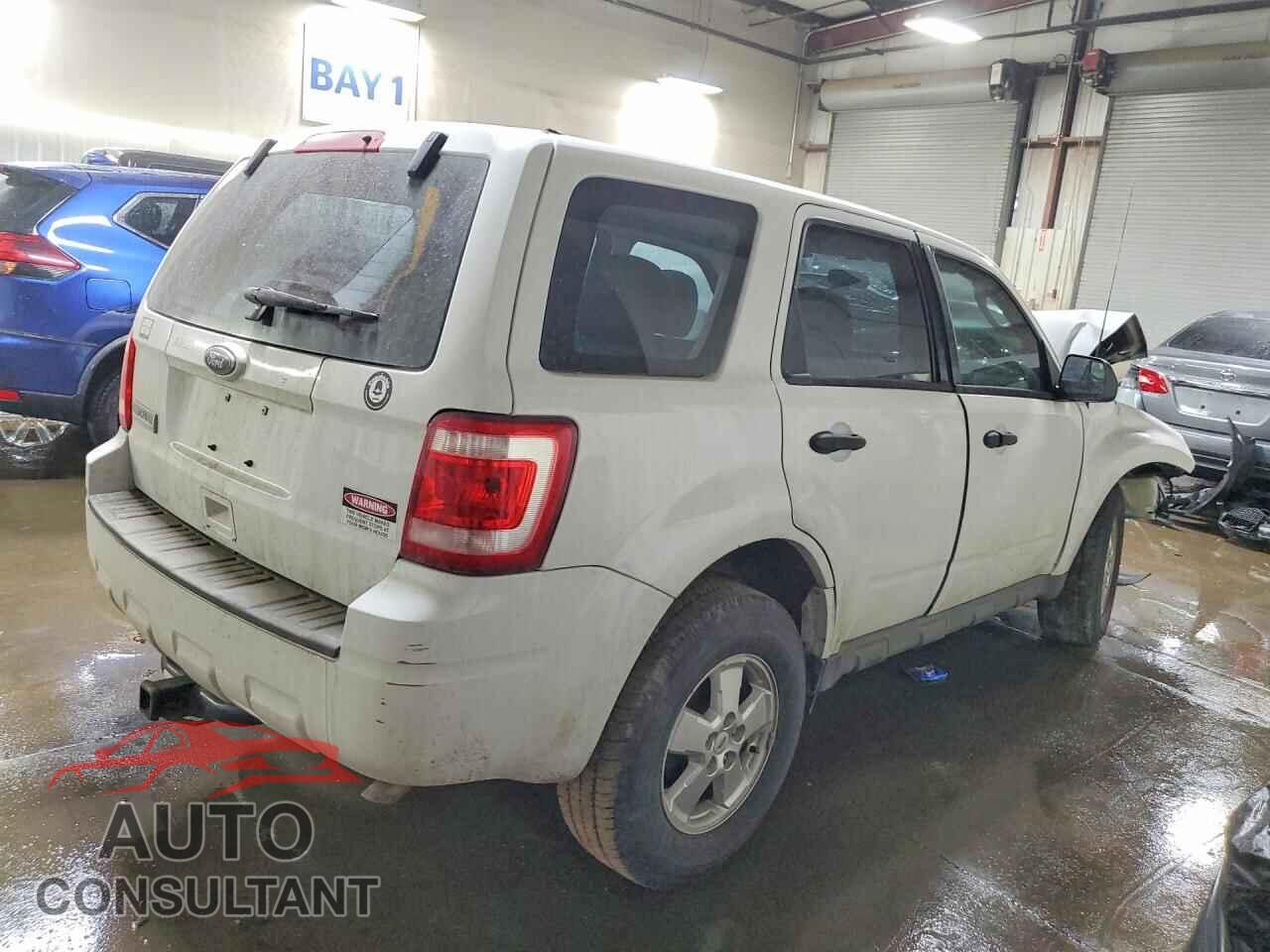 FORD ESCAPE 2010 - 1FMCU0C75AKB88669