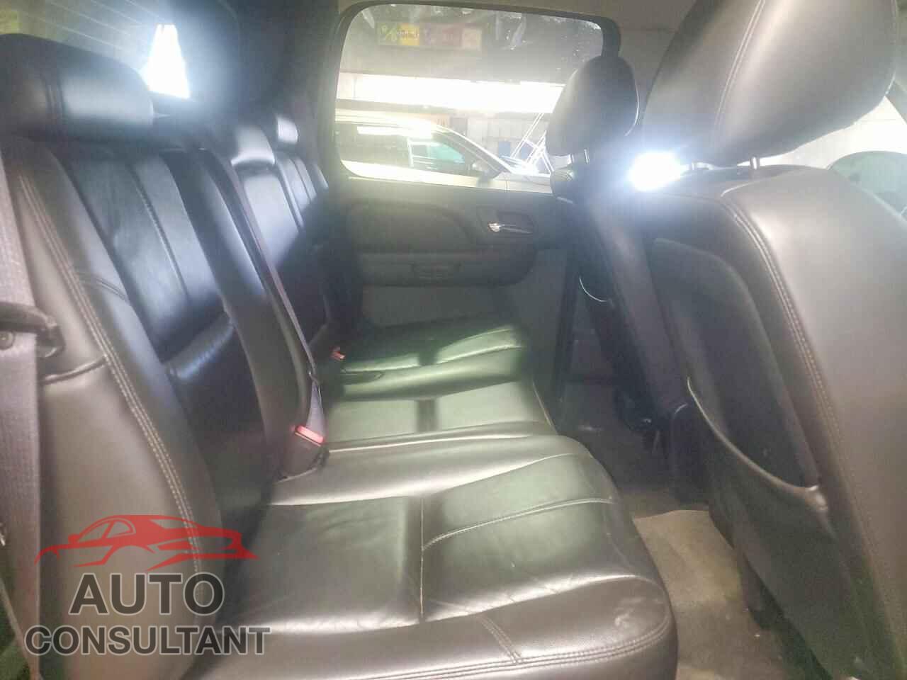 CHEVROLET AVALANCHE 2011 - 3GNTKFE38BG123886