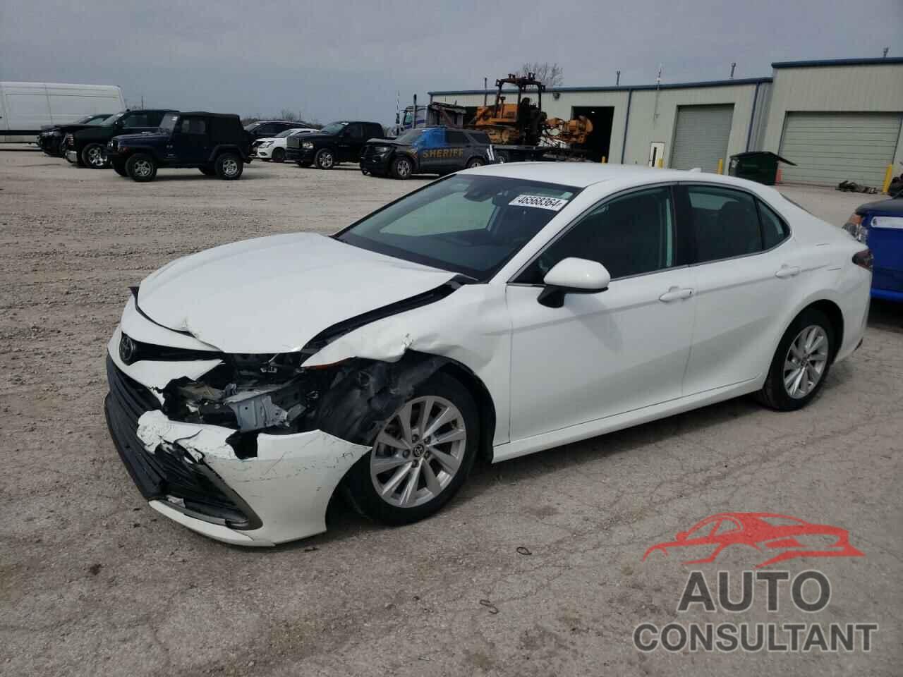 TOYOTA CAMRY 2022 - 4T1C11AK5NU047715